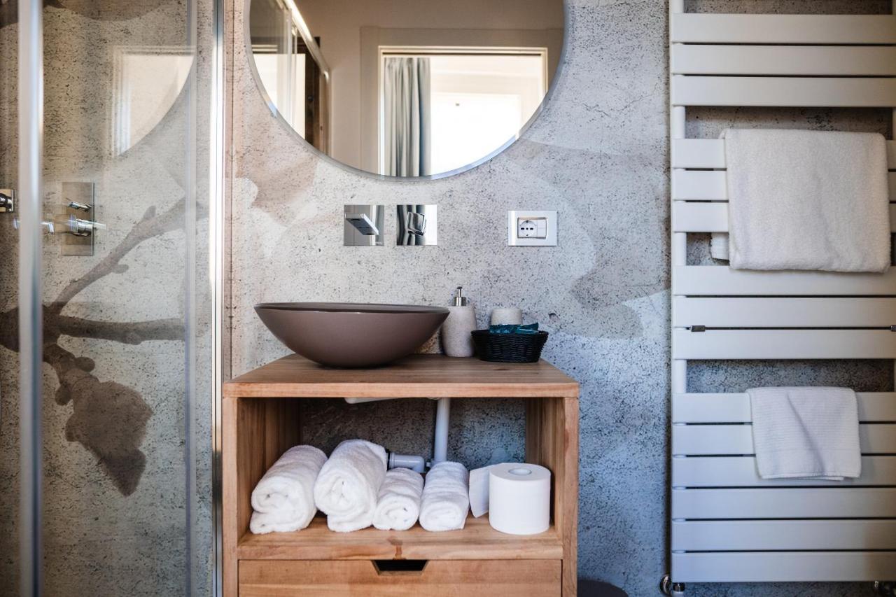 Luxury Suites Rocopom - Lake Front Malgrate Exterior foto